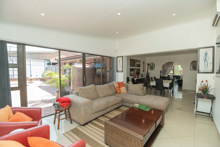 4 Bedroom Property for Sale in Lovemore Heights Estate Eastern Cape